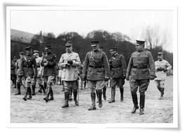 La rencontre des généraux Pershing et Foch